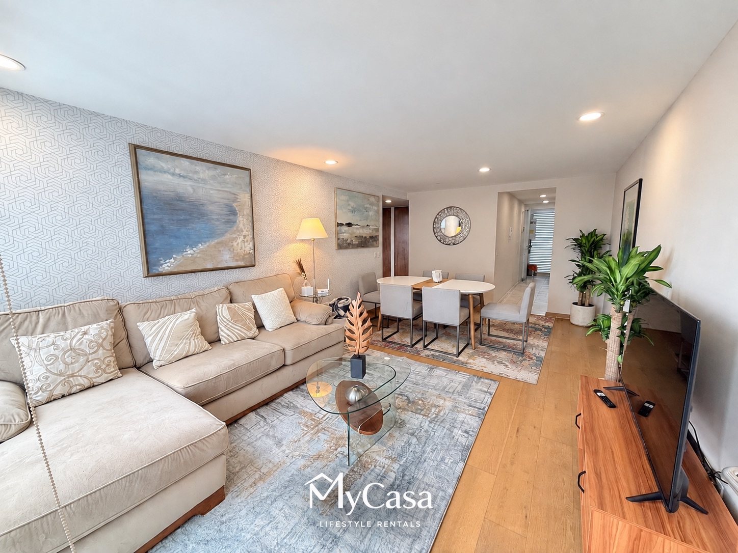 Modern 3-Bedroom Condo · Rooftop Pool & Gym, Condesa 705